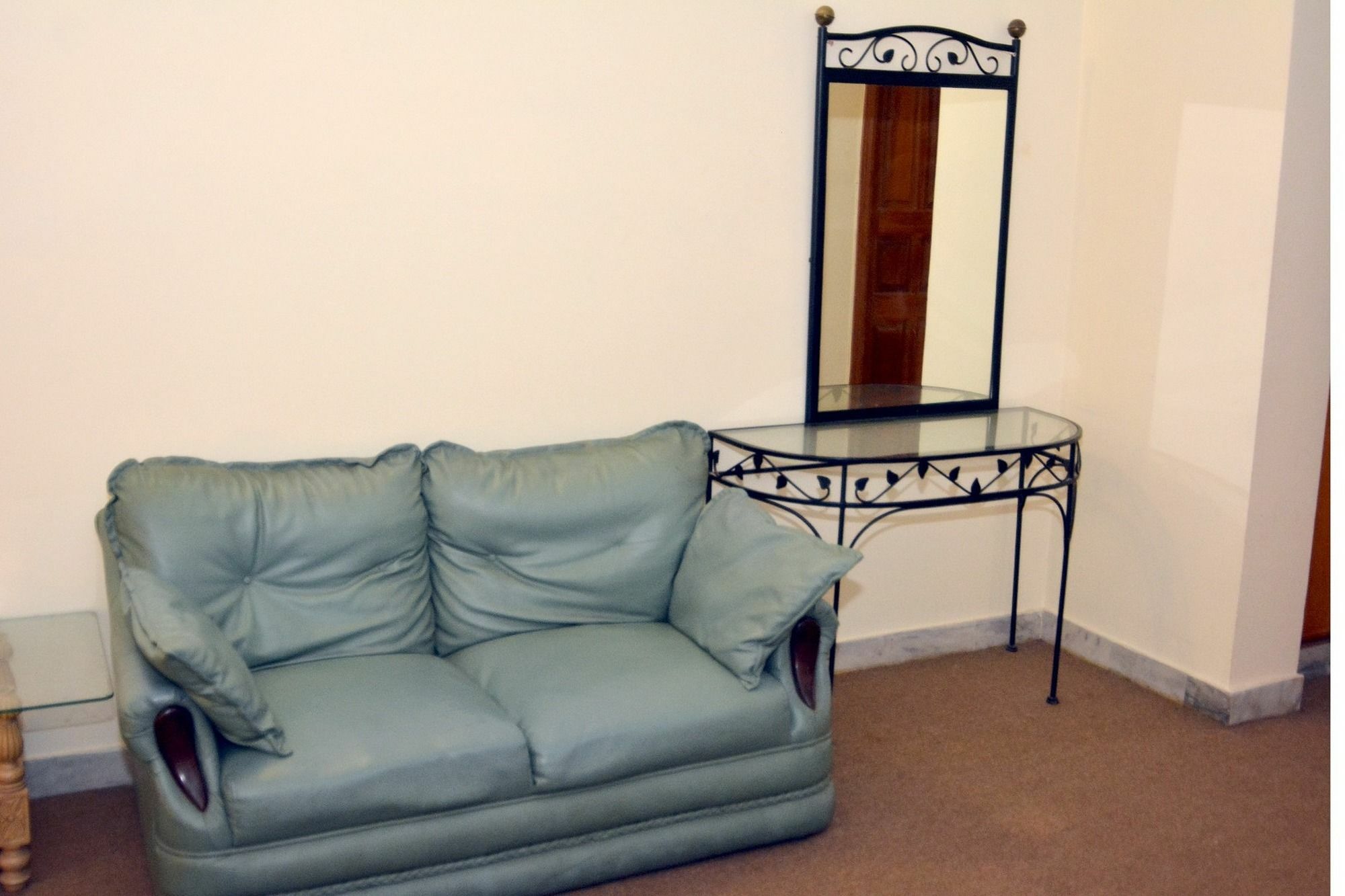Delano Guest House Islamabad Esterno foto