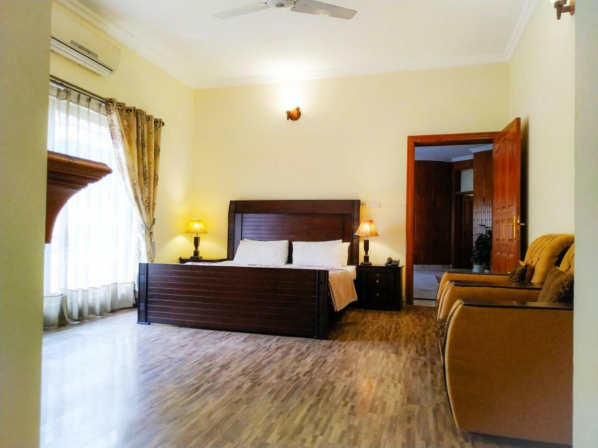 Delano Guest House Islamabad Esterno foto