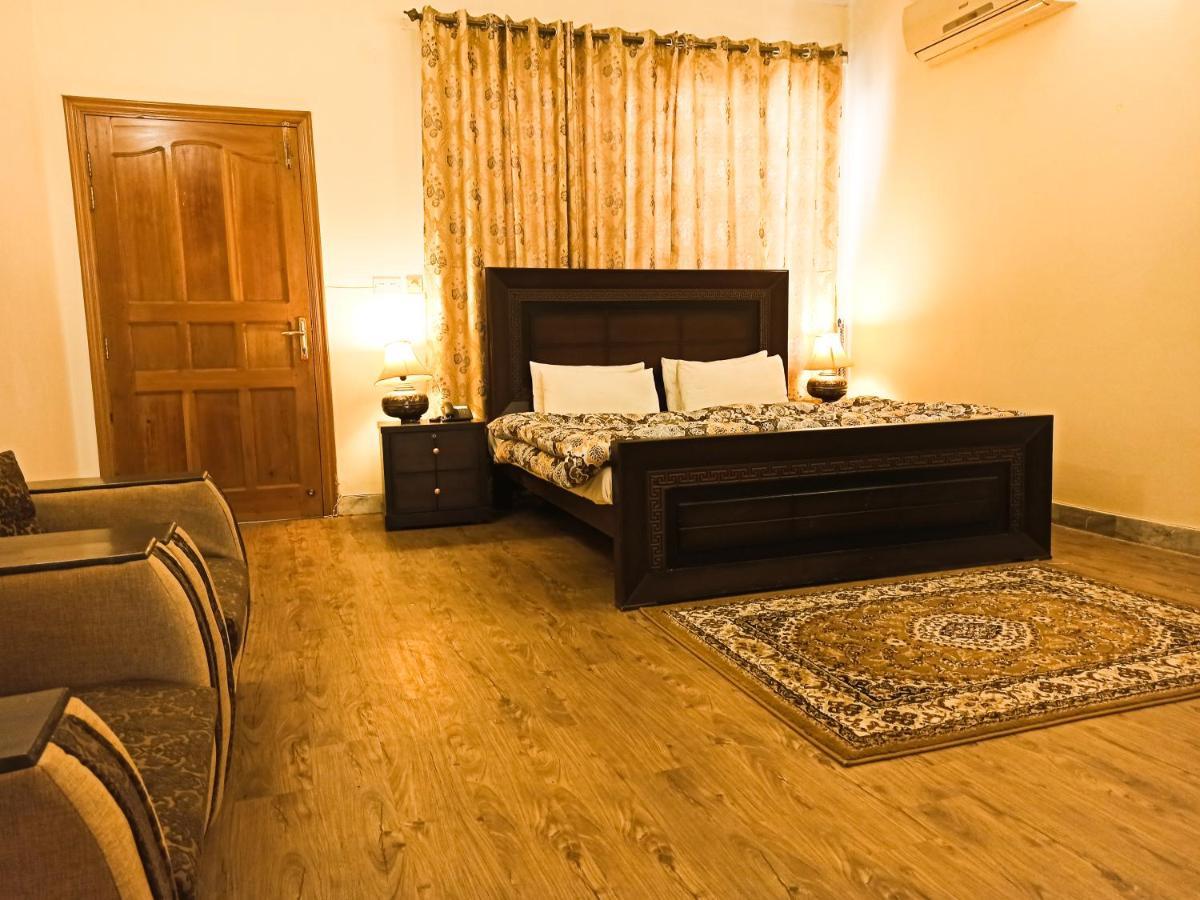 Delano Guest House Islamabad Esterno foto